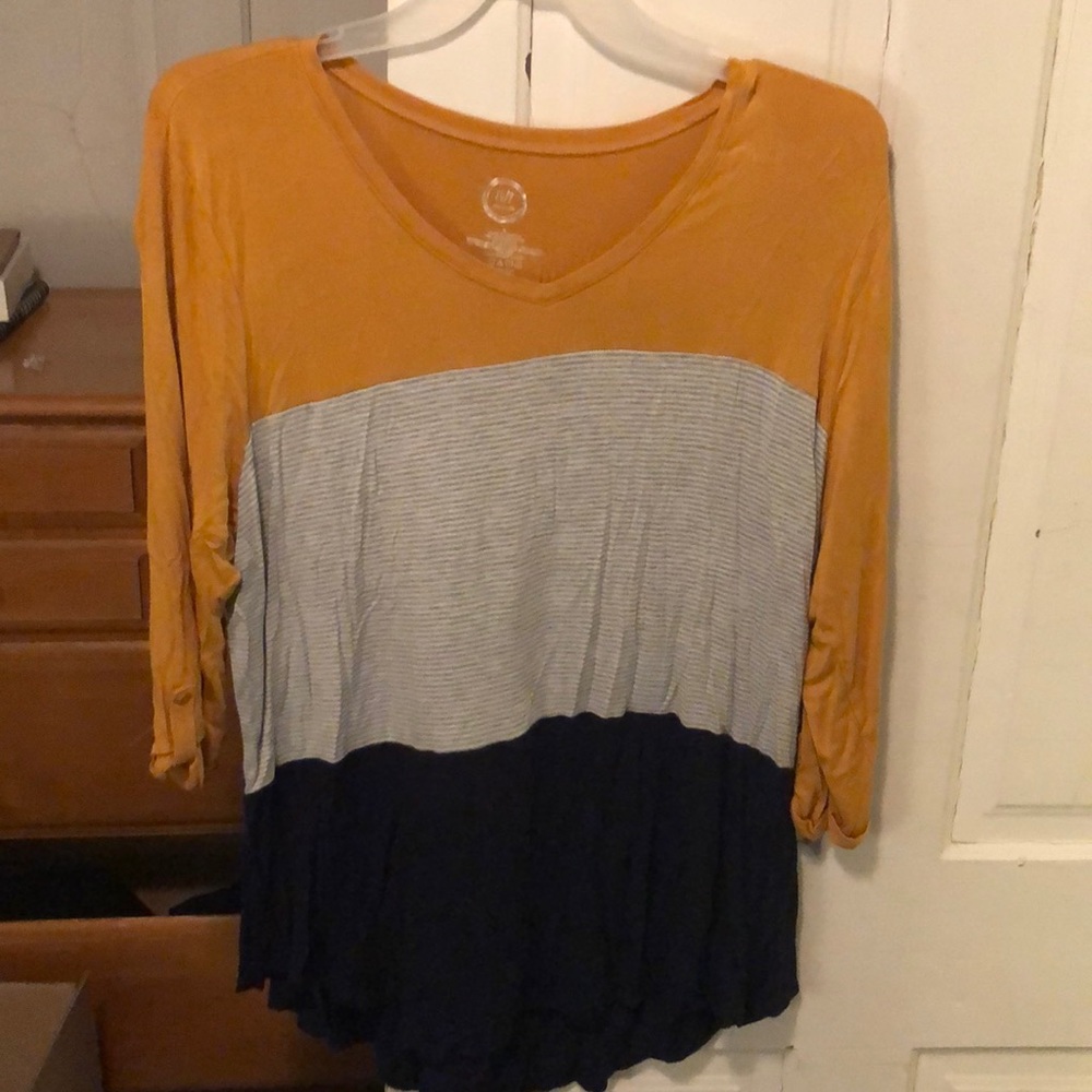 Sleeved blouse
